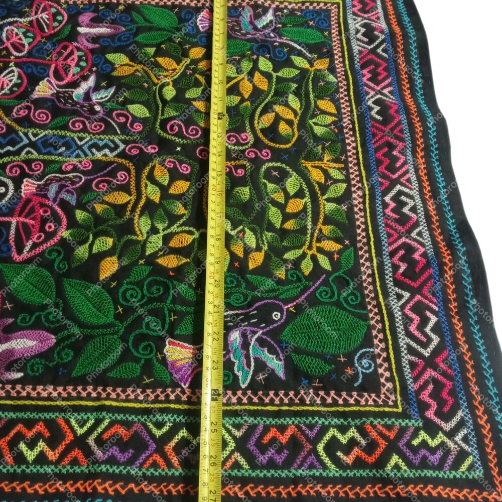 Hand Embroidered Shipibo Blanket Amazon Jungle Multicolored Flowers - Picture 9 of 9